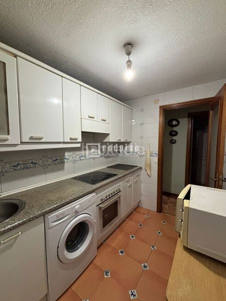 Foto ce8cf867-1379-4337-996a-36a584359f3e. Flat with heating in Opañel Madrid