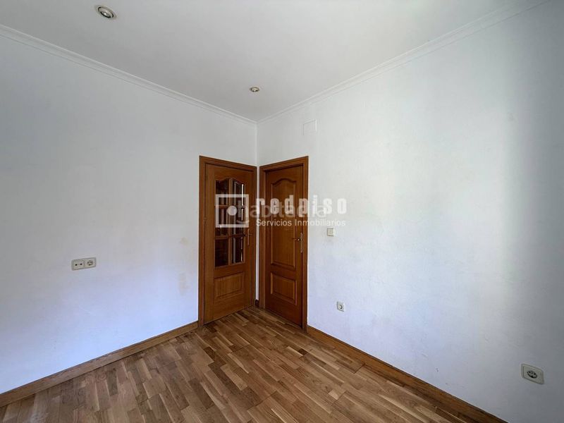 Foto c455d4ae-536b-4a8f-95c9-a42a8faec1a0. Pis amb calefacció a Opañel Madrid