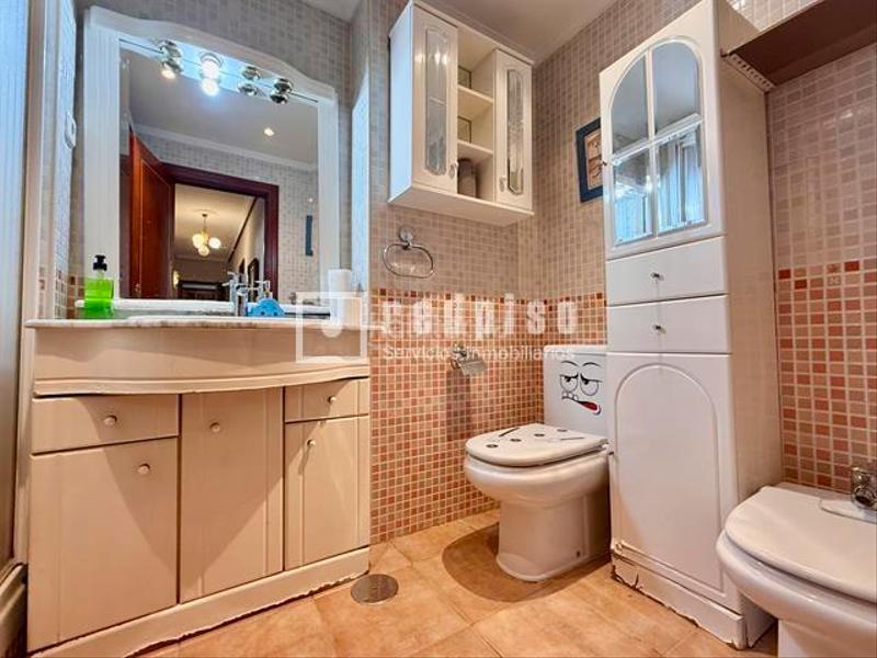 Foto cdcc46ec-0028-4a10-8e2a-cb184d938dd1. Appartamento con riscaldamento parcheggio in Villaverde Alto Madrid