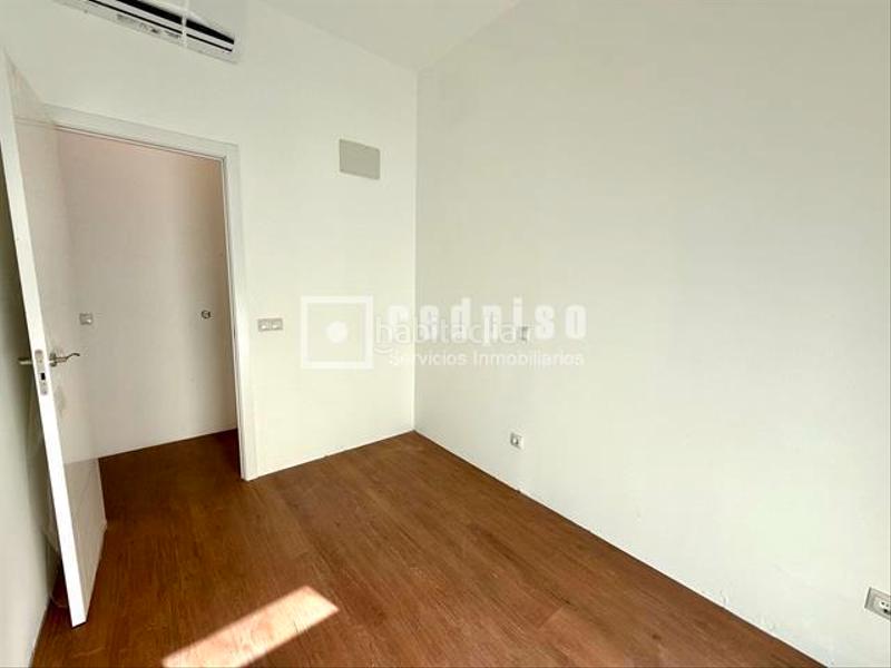 Foto 801d6203-ee93-4a17-88e4-33eafcc6593f. Piso en Villaverde Alto Madrid