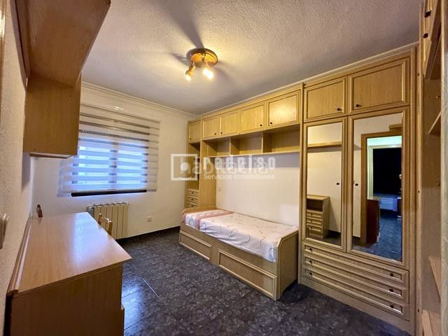 Foto 1b5d7dee-e3f3-41b4-a368-7784c0acc13a. Piso en Villaverde Alto Madrid