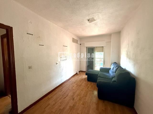 Foto a5f8d943-7eb2-481d-b89b-f53a894aeb56. Piso en Villaverde Alto Madrid