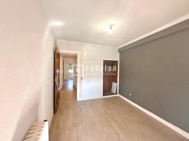 Foto 8b4f54eb-ed22-4f54-94a8-d898f84a79a4. Pis a Villaverde Alto Madrid