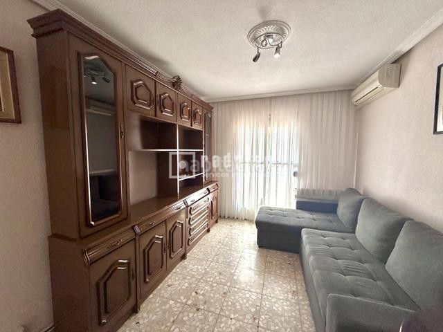 Foto fd0c2f71-f75a-4328-a870-f55148909524. Piso en Villaverde Alto Madrid