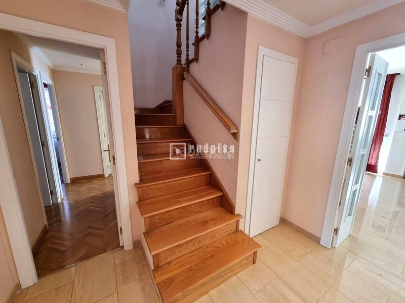 Foto 4e3bd458-6b91-4a50-a1f9-3471c0ebcda2. Chalet mit heizung parking in Centro Rivas - Vaciamadrid