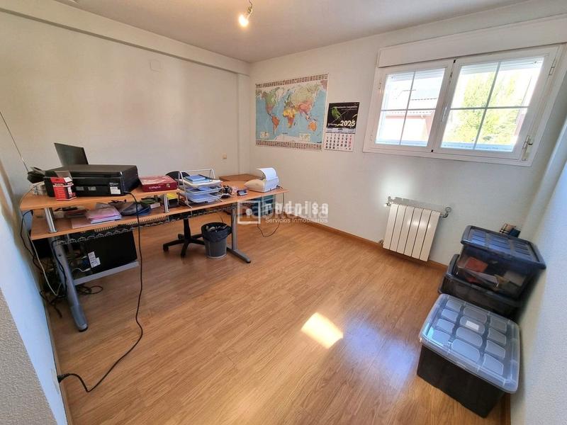 Foto 8f6bad89-a0e3-4b3c-bb0f-0b8355e2f218. Chalet mit heizung parking in Centro Rivas - Vaciamadrid
