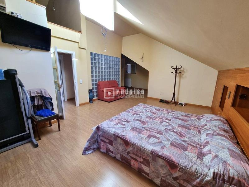 Foto d1976768-c7d4-4466-9979-9ae8b0340374. Chalet mit heizung parking in Centro Rivas - Vaciamadrid