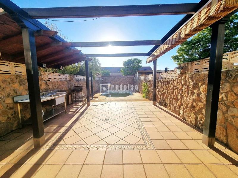 Foto e7785795-248f-4425-b863-efb2f3c27eeb. Xalet amb calefacció aparcament piscina a Casco Histórico Rivas - Vaciamadrid