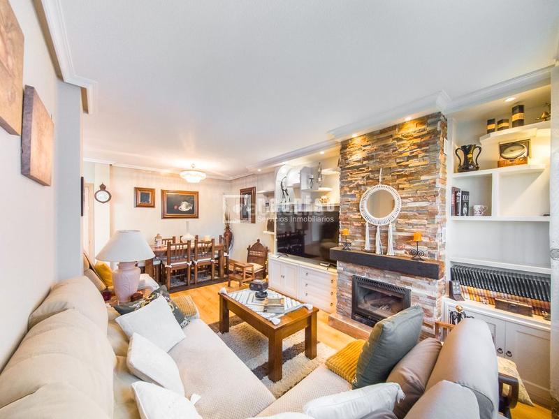 Foto 18eb375e-1813-41f1-9ac7-db93c0890f6f. Chalet mit heizung parking pool in Centro Rivas - Vaciamadrid