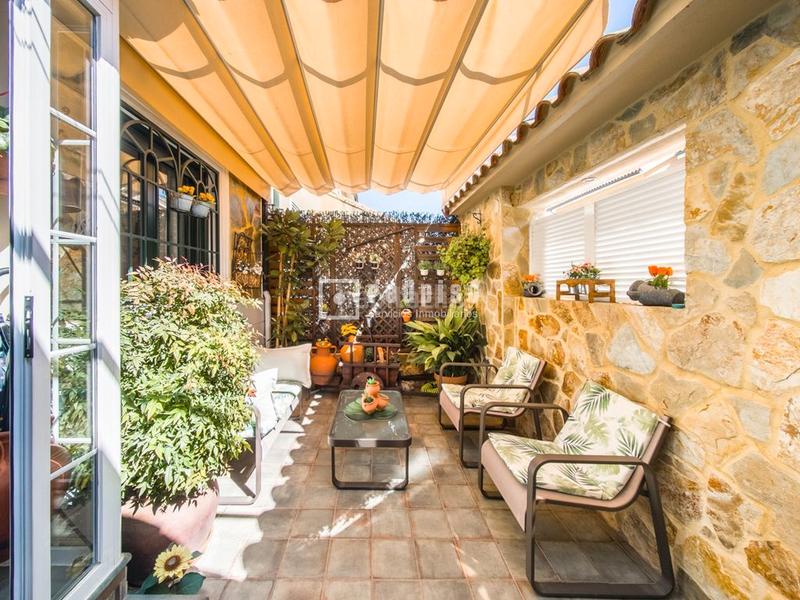 Foto c085b717-f4a5-4c00-a8db-a095c806b819. Chalet mit heizung parking pool in Centro Rivas - Vaciamadrid