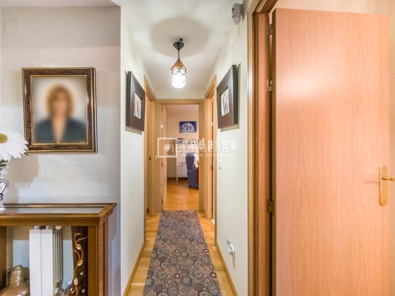 Foto dc045fea-a99a-405f-a4d6-638ca0dc69e4. Chalet mit heizung parking pool in Centro Rivas - Vaciamadrid