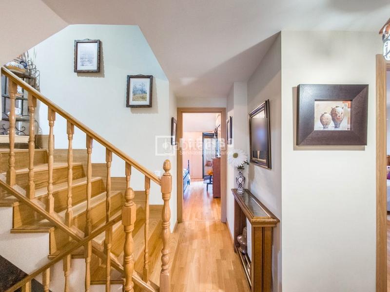 Foto ddcb1643-1fae-46fa-aaf7-ce057aba4e7b. Chalet mit heizung parking pool in Centro Rivas - Vaciamadrid