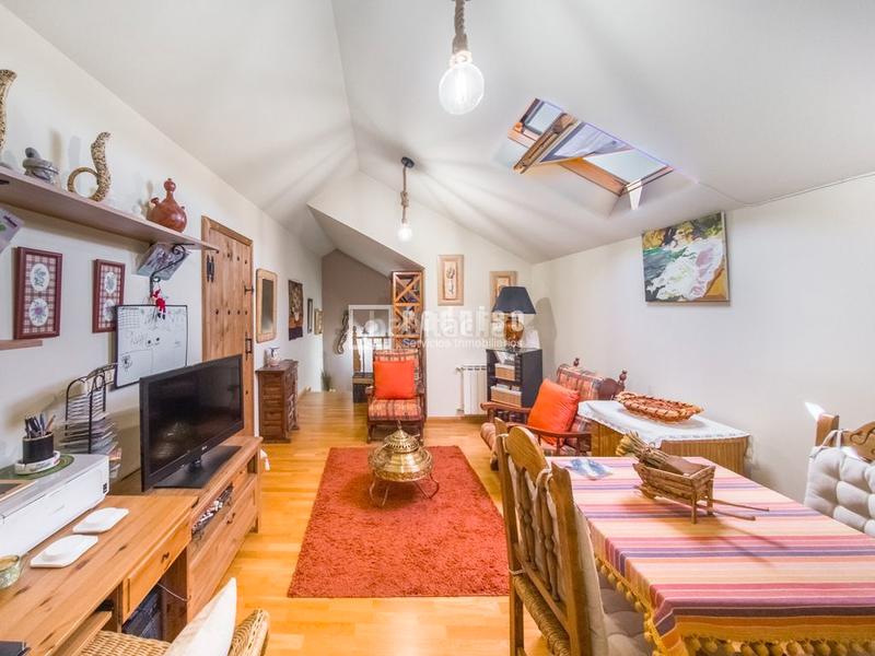 Foto dea29d4b-785c-4e2a-98b2-80eecf3f90e8. Chalet mit heizung parking pool in Centro Rivas - Vaciamadrid