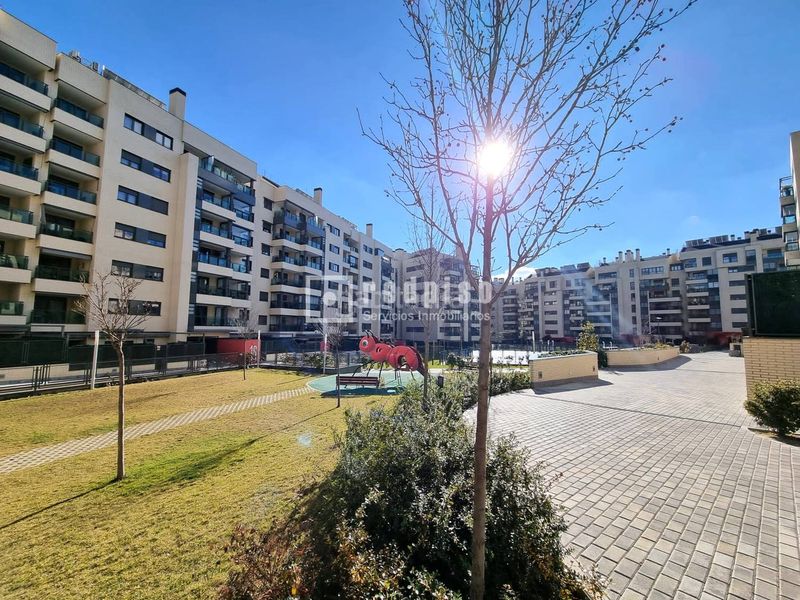 Foto b471fb0d-8504-4fa8-a23c-2c0b2af3e8dd. Piso moderno piso de 2 dormitorios en rivas Centro en Rivas - Vaciamadrid