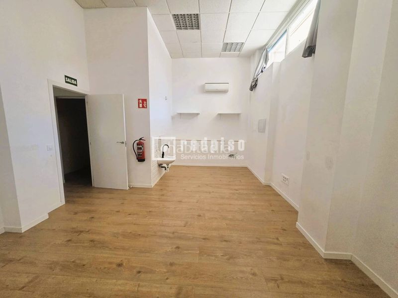 Foto 4f0405e5-8339-4d85-be65-fd4d7bf2c13e. Lloguer local comercial a de velázquez 4 a Rivas Futura Rivas - Vaciamadrid