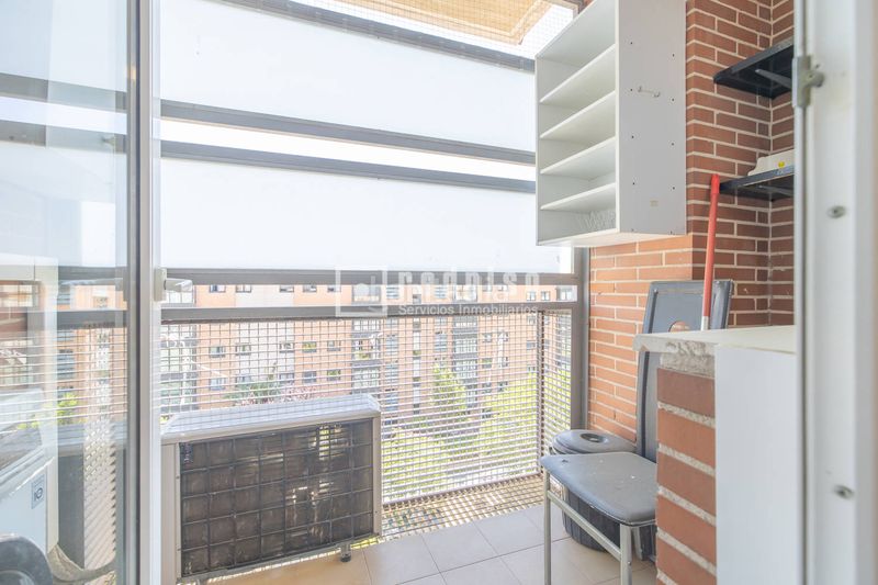Foto ee633485-1131-433a-8a35-8e16c5569fee. Pis amb calefacció aparcament piscina a Sanchinarro Madrid