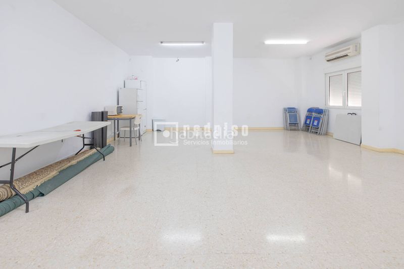 Foto f9450766-0695-4db1-a5be-1983531c7f47. Pis amb calefacció aparcament piscina a Sanchinarro Madrid