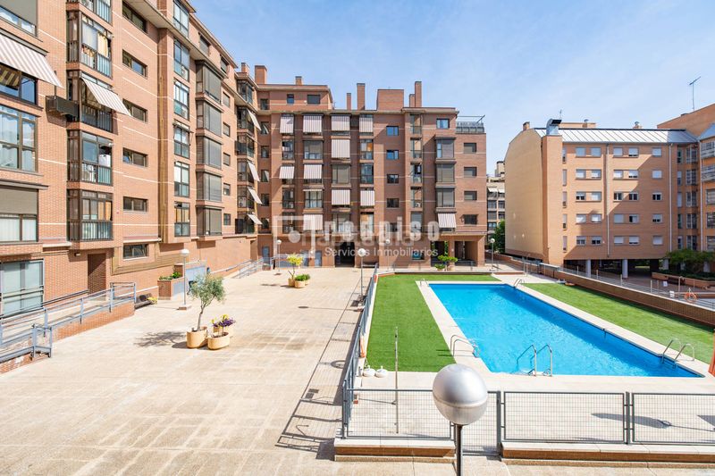 Foto cf3c7495-d150-4de9-94f4-32a26c681693. Pis amb calefacció aparcament piscina a Sanchinarro Madrid