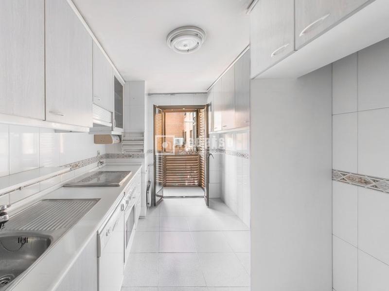 Foto 03448873-9f1d-493f-84cb-19e7673b3834. Etagenwohnung mit heizung parking pool in Acacias Madrid