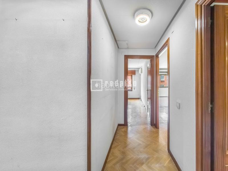 Foto 6c2a2eda-01a7-4540-bd91-75020f606db9. Etagenwohnung mit heizung parking pool in Acacias Madrid