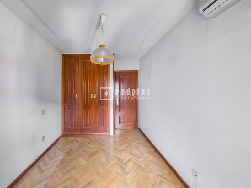 Foto c3cd7fba-cbf3-478e-aa49-e6a1b4cf2556. Etagenwohnung mit heizung parking pool in Acacias Madrid