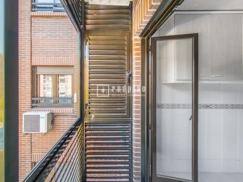 Foto c8c510d8-acc9-46ad-a73e-38746244f365. Etagenwohnung mit heizung parking pool in Acacias Madrid