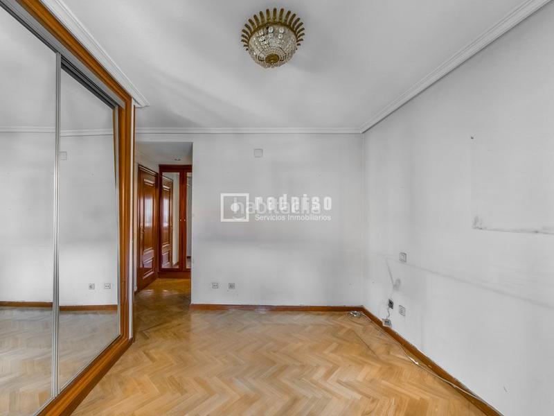 Foto fac717ba-2828-42ea-9d15-12f60dc2c41c. Etagenwohnung mit heizung parking pool in Acacias Madrid