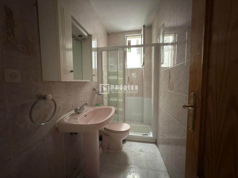Foto aa7c0e9f-bff4-4d3c-8149-35d2e8c22b1f. Pis a Acacias Madrid