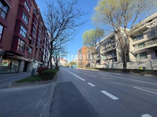 Autoparkplatz in Acacias