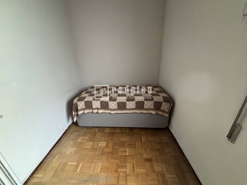 Foto 6a9d1f62-bb89-4a1c-953a-4b91a1257ee4. Àtic amb calefacció a Acacias Madrid