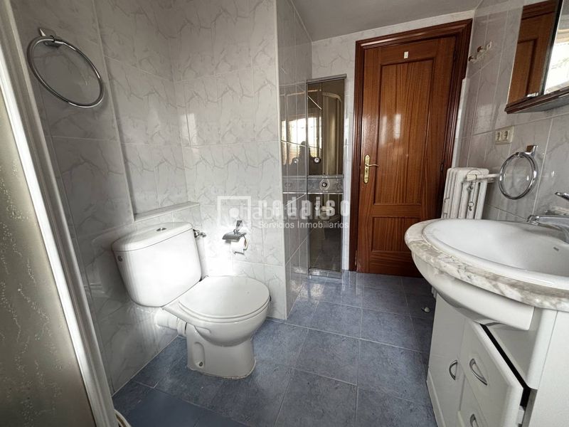 Foto da9e37bf-aeb2-48da-aa71-71c818adbbbd. Àtic amb calefacció a Acacias Madrid