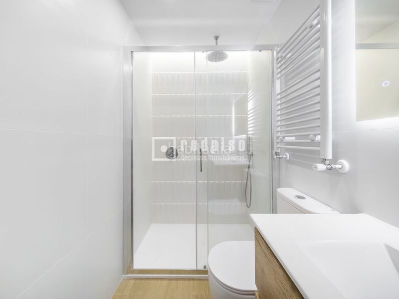 Foto 1726056e-d8f6-4ff5-bb4b-172bb997ae70. Pis amb calefacció a Acacias Madrid