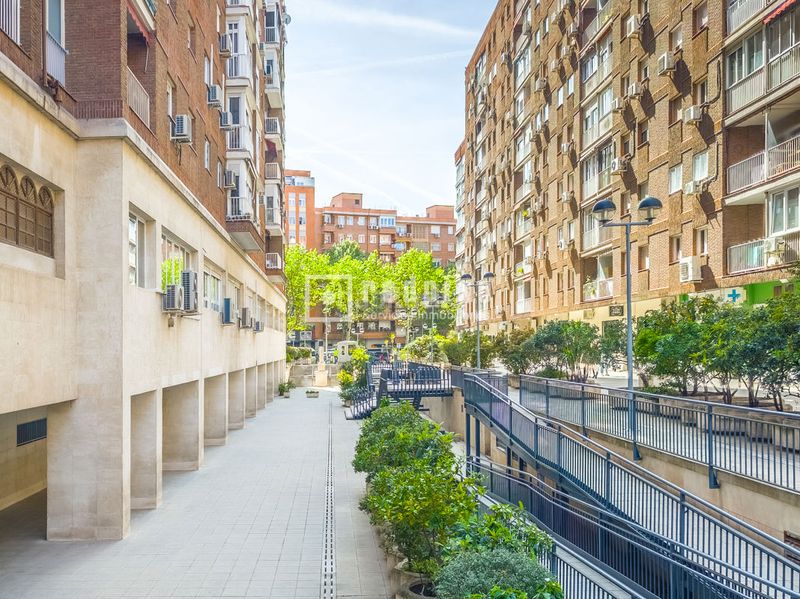 Foto 92884bd9-385a-43e8-bbb9-f89d6e94fc30. Pis amb calefacció a Acacias Madrid