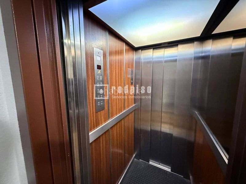 Foto b483840a-b5dc-4fe4-ab8f-5a6c46e49263. Pis amb calefacció a Acacias Madrid