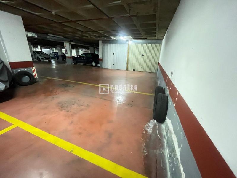 Foto cd51fdf3-efeb-4124-8898-f0895ab3365c. Parking coche en Barrio de las Fronteras Torrejón de Ardoz