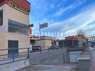 Car parking in Barrio de las Fronteras