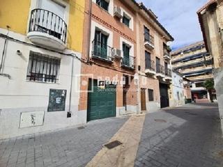 Lloguer Aparcament cotxe  Jaboneria. Se alquila plaza de garaje en zona centro