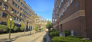 Piso en Centro. Espectacular vivienda con piscina, garaje y trastero en la urban