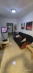 Appartement à Centro. Vivienda exterior de 2 dormitorios en el centro  ideal para vivi