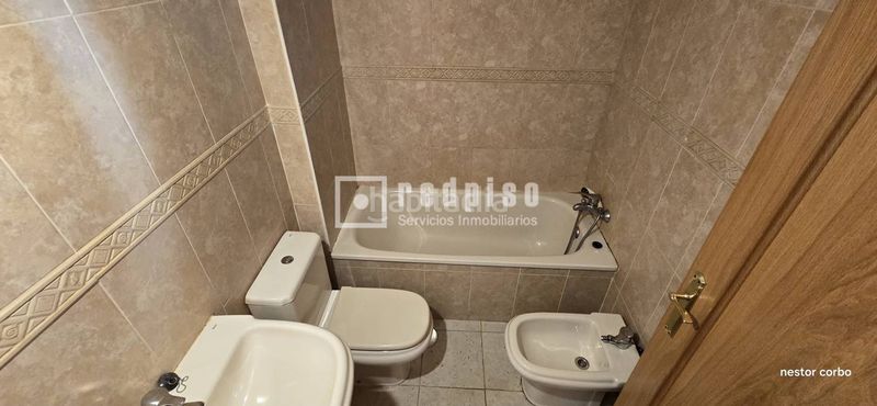 Foto a06c04b8-f974-4b1a-9e90-11e0f6c5f226. Pis amb calefacció aparcament piscina a Centro Torrejón de Ardoz