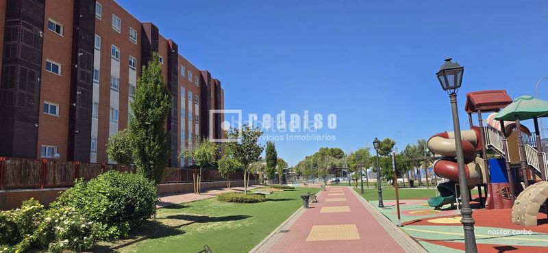 Foto e8c54de2-3cd9-4610-8821-335a12e6e359. Pis amb calefacció aparcament piscina a Centro Torrejón de Ardoz