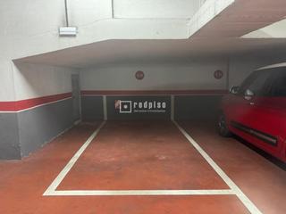 Aparcament cotxe a Opañel. Plaza de garaje con trastero amplio en carabanchel