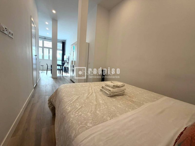 Foto 3a01da0d-f4e4-42e7-9b61-85a05e7e0ad6. Estudi a San Isidro Madrid