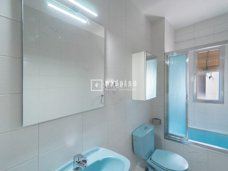 Foto 6be807f6-d06e-481a-9f84-7baf363b32b2. Appartamento con riscaldamento in Valderas-Los Castillos Alcorcón