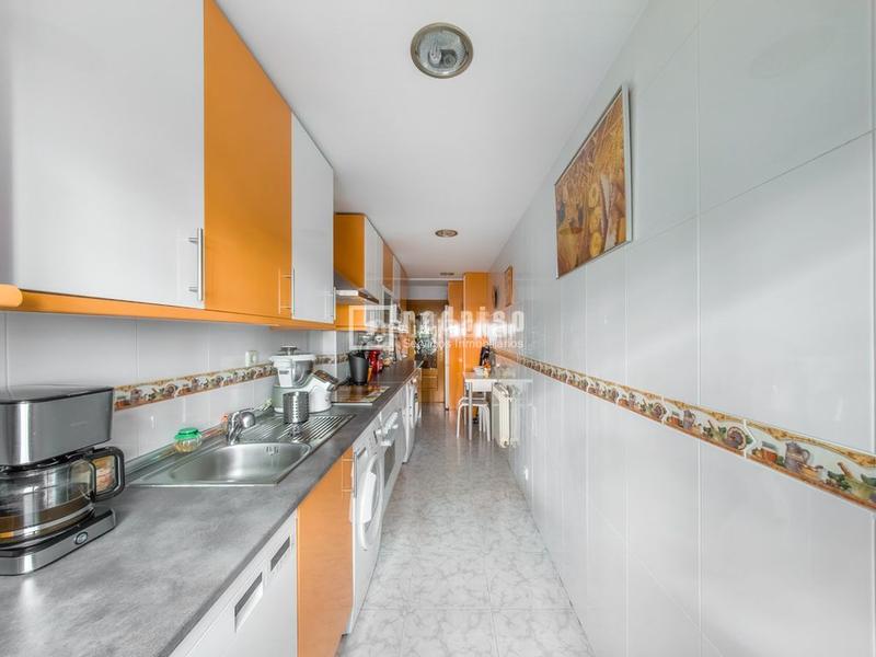 Foto b4f3e936-987b-4703-bfc1-97b312ff9180. Flat in Valderas-Los Castillos Alcorcón