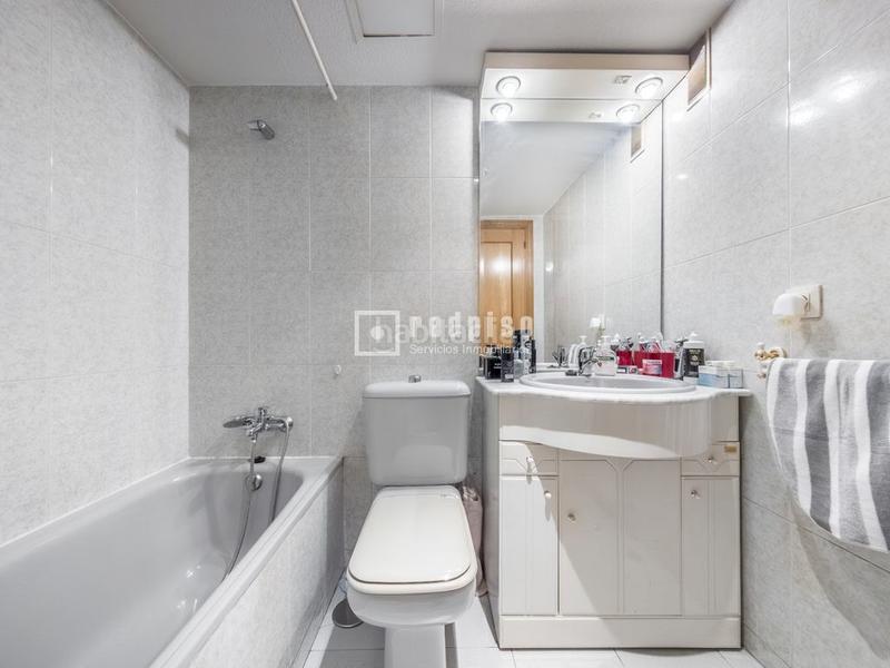 Foto 61956e40-f911-433a-8a85-e10b9b6e2bea. Flat with heating pool in Valderas-Los Castillos Alcorcón