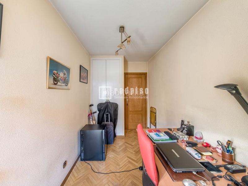 Foto b8e4ed9c-cf51-4aac-9da4-1f2317c89523. Flat with heating pool in Valderas-Los Castillos Alcorcón