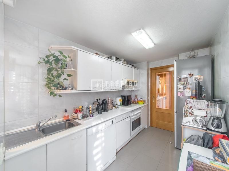 Foto c2fe6fba-6674-45d0-8166-b79ef9eaecc6. Flat with heating pool in Valderas-Los Castillos Alcorcón