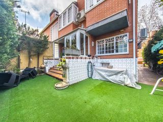 Xalet en Valderas-Los Castillos. Exclusivo chalet en urbanizaci�n privada con piscina  espacio, l