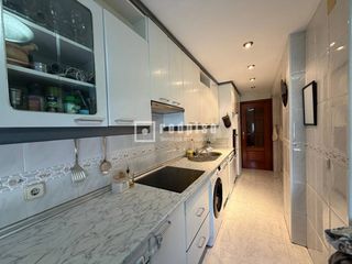 Pis en Valderas-Los Castillos. Piso exterior con terraza y garaje en valderas, con gran potenci